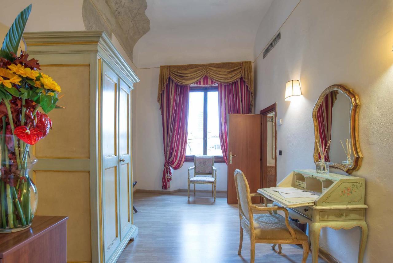 Paris Hotel Florencia